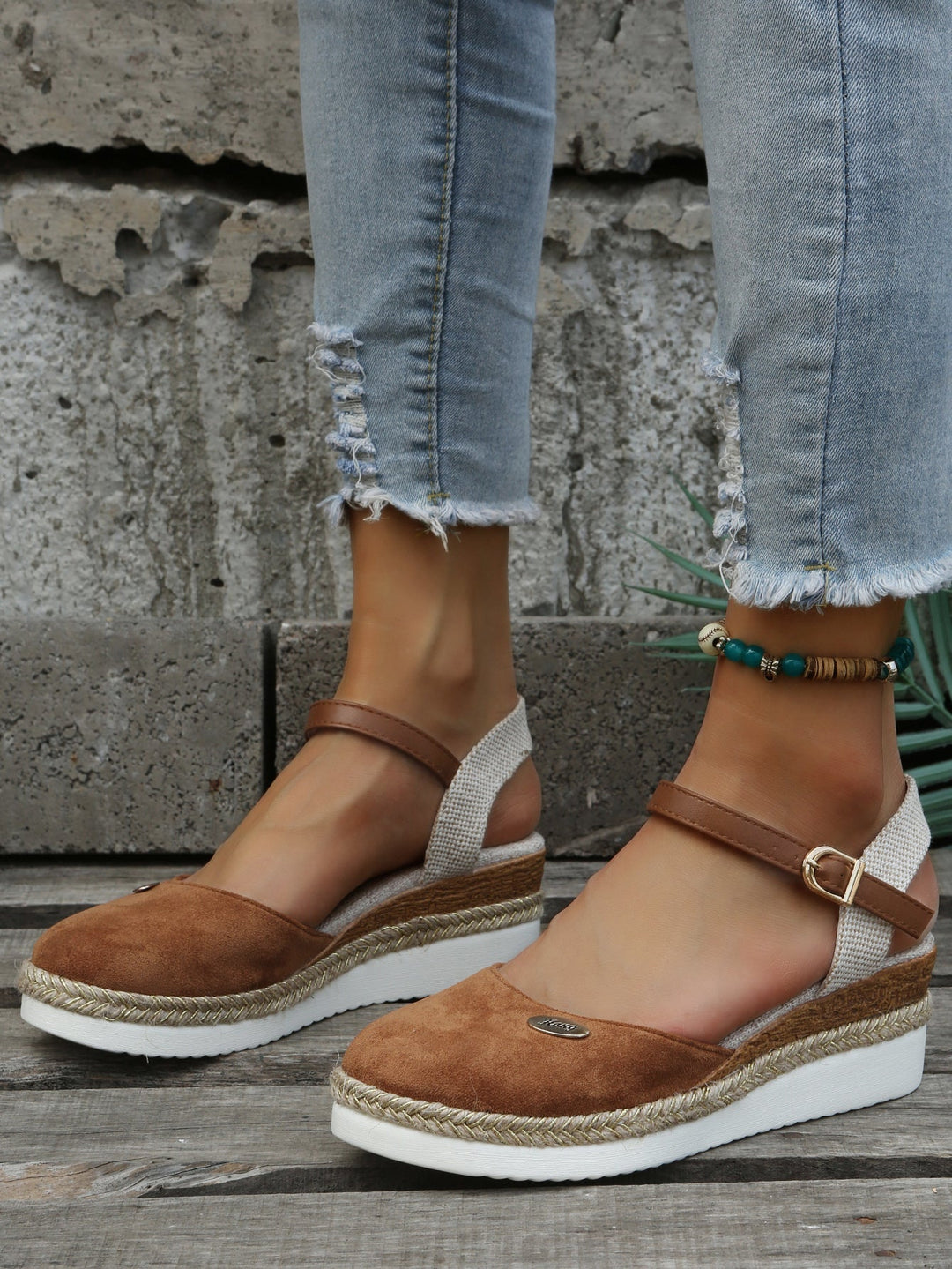 Women's Sandals — Women's